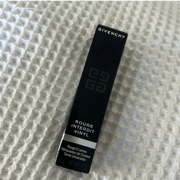 Givenchy Rouge Interdit Vinyl Lipstick - Noir Révélateur - Picture 3 of 5